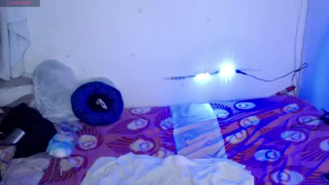 ninatinydoll1 online show from April 17, 2026, 11:24 am