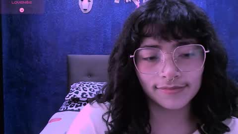 Nina online show from October 20, 2025, 1:33 pm