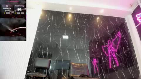 nini_beyker online show from January 18, 2026, 12:20 pm