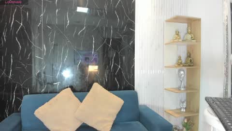 nini_beyker online show from March 28, 2026, 12:27 pm