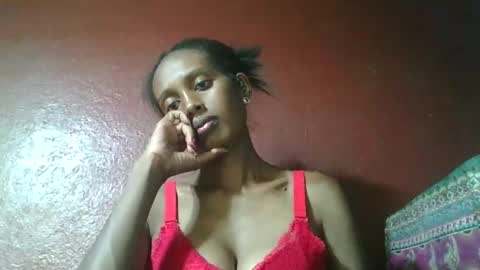 ninie246746 online show from January 18, 2025, 6:10 pm