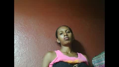 ninie246746 online show from February 12, 2025, 4:22 pm