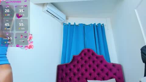 nina dee online show from November 4, 2025, 4:44 am