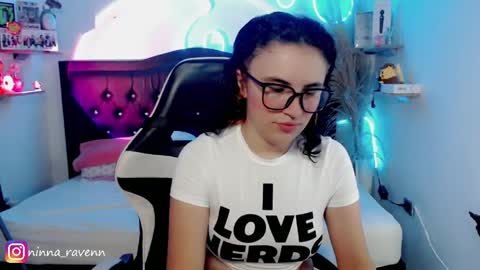 Snapshot of ninna_raven chatting on March 31, 2026, 9:15 pm Ninna online show from March 31, 2026, 9:15 pm