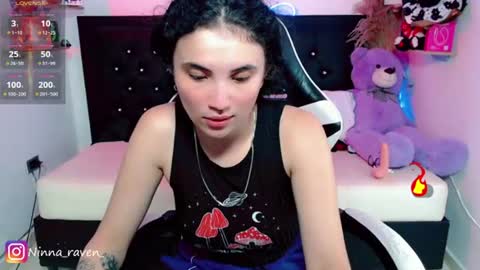 Snapshot of ninna_raven chatting on June 22, 2026, 11:02 pm Ninna online show from June 22, 2026, 11:02 pm