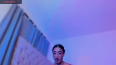 Snapshot of ninonbeart chatting on May 15, 2026, 11:01 pm Ninon Beart online show from May 15, 2026, 11:01 pm