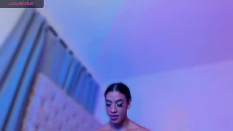 Snapshot of ninonbeart chatting on May 15, 2026, 11:34 pm Ninon Beart online show from May 15, 2026, 11:34 pm