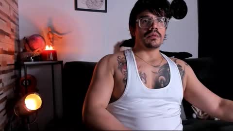 Snapshot of nipsfetich chatting on February 4, 2026, 4:18 am Steven online show from February 4, 2026, 4:18 am