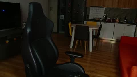 Snapshot of nitroshade chatting on January 5, 2025, 2:06 am nitroshade online show from January 5, 2025, 2:06 am