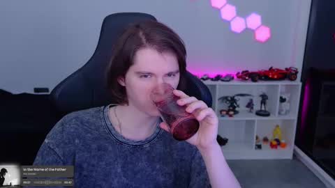 Snapshot of nitroshade chatting on March 6, 2026, 11:23 pm nitroshade online show from March 6, 2026, 11:23 pm