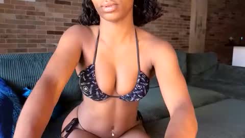 Snapshot of niviawolfe chatting on May 15, 2026, 12:50 am NIVIA WOLFE online show from May 15, 2026, 12:50 am