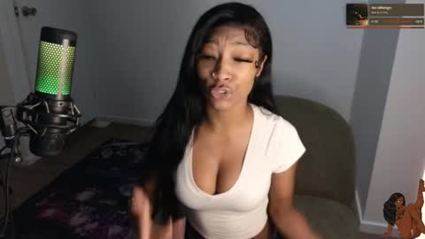Snapshot of niviawolfe chatting on May 27, 2026, 2:30 am NIVIA WOLFE online show from May 27, 2026, 2:30 am