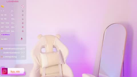 Snapshot of nix_kyy chatting on June 25, 2026, 5:12 am Nicki online show from June 25, 2026, 5:12 am