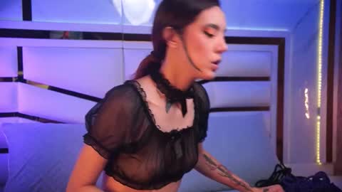 Nixx  online show from December 18, 2025, 3:12 am