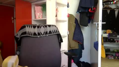 Snapshot of nixomuc chatting on February 21, 2025, 1:00 pm nixomuc online show from February 21, 2025, 1:00 pm