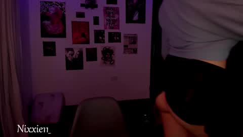 Nixxie  online show from March 12, 2026, 2:07 am