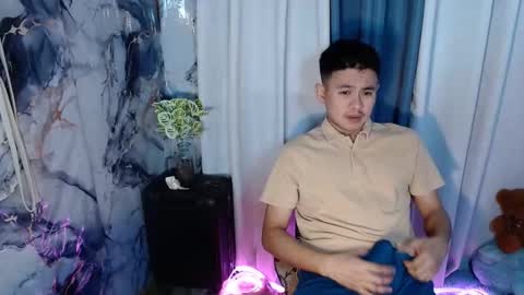 njay_16 online show from September 23, 2025, 9:23 am