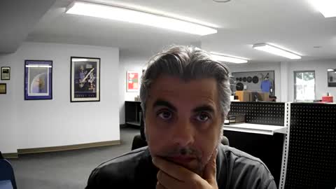 nklado18 online show from November 5, 2025, 5:13 pm