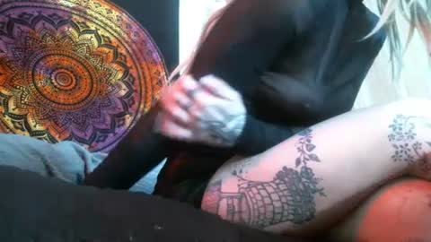 Leah online show from January 22, 2025, 5:17 pm