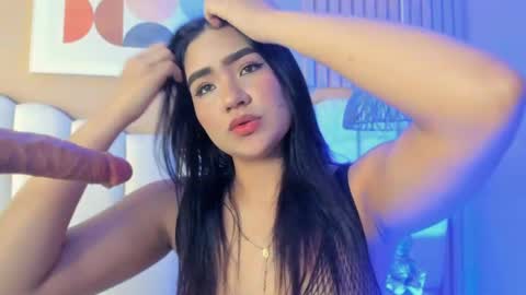 Snapshot of noa_moon chatting on May 2, 2026, 2:38 am Noa online show from May 2, 2026, 2:38 am