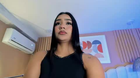 Snapshot of noa_moon chatting on May 20, 2026, 2:40 am Noa online show from May 20, 2026, 2:40 am