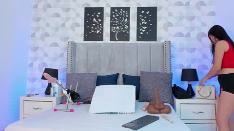 NATHALIA MORENO online show from September 12, 2025, 12:38 pm