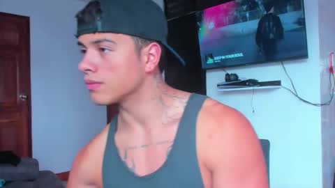 noah_223 online show from November 9, 2025, 8:40 pm