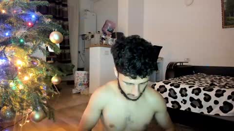 Snapshot of noah_happy07 chatting on December 21, 2024, 9:47 pm Noah online show from December 21, 2024, 9:47 pm