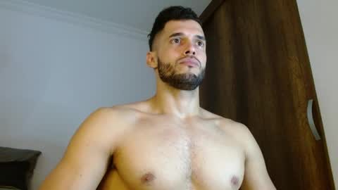 Snapshot of noah_jhonsonn chatting on April 18, 2026, 4:11 pm Noah online show from April 18, 2026, 4:11 pm