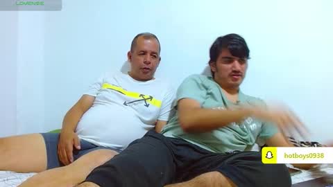 noah_meyer_ online show from October 21, 2025, 1:06 am