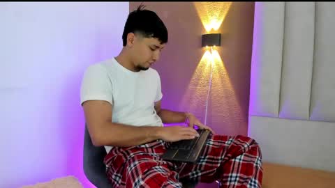 Snapshot of noah_smith05 chatting on May 9, 2026, 7:08 pm noah online show from May 9, 2026, 7:08 pm