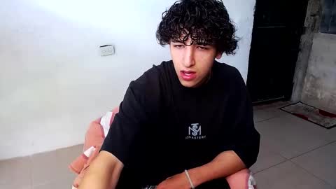 Snapshot of noah_sokolov_ chatting on February 24, 2026, 5:11 pm Kervs online show from February 24, 2026, 5:11 pm