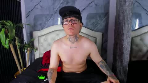 NOAH online show from December 1, 2025, 7:52 pm