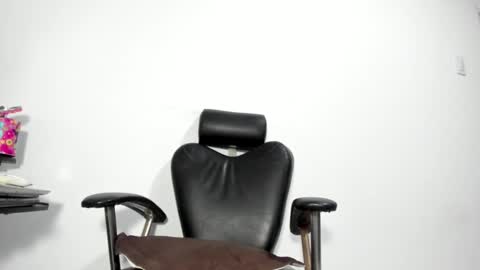 noahcogido online show from March 9, 2025, 6:21 pm