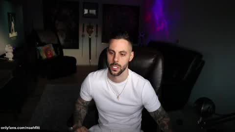 Snapshot of noahfitt chatting on April 16, 2026, 2:56 am Noah Fitt online show from April 16, 2026, 2:56 am