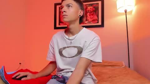 noahh_sky online show from March 21, 2026, 3:33 am