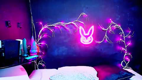 Noah Xtar online show from September 23, 2025, 2:14 am