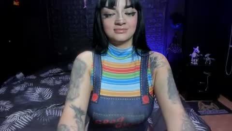 Snapshot of noctara_voss chatting on June 10, 2026, 10:19 pm Ann online show from June 10, 2026, 10:19 pm