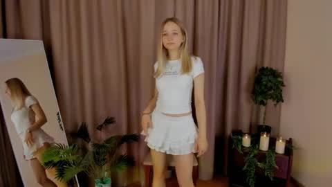 Snapshot of noctisveil chatting on July 21, 2026, 6:05 am Aurora online show from July 21, 2026, 6:05 am