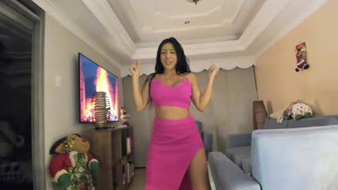  In instagram dayhannanoemi online show from January 11, 2026, 12:59 am