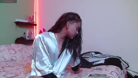 Noha Thomson online show from February 27, 2025, 11:26 pm