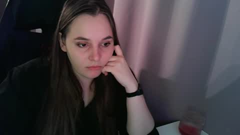 noir_ember_ online show from October 23, 2025, 12:59 pm