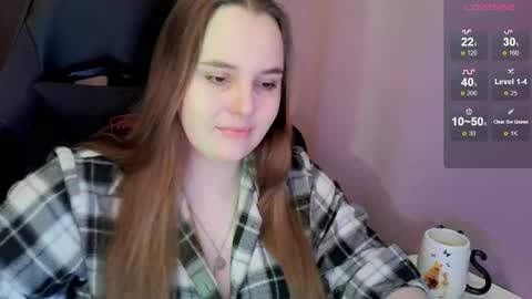 noir_ember_ online show from April 16, 2026, 4:08 pm