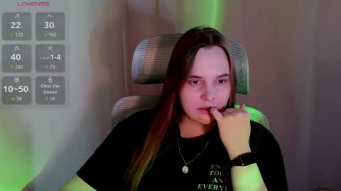 Snapshot of noir_ember_ chatting on June 7, 2026, 6:22 pm noir_ember_ online show from June 7, 2026, 6:22 pm