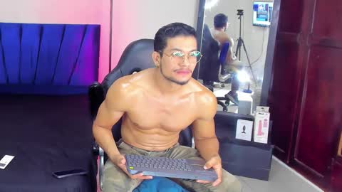 Im Nolan  online show from March 16, 2026, 9:52 pm