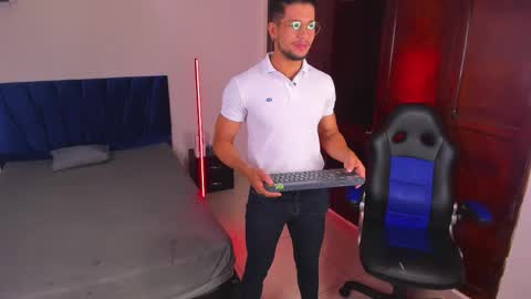 Im Nolan  online show from March 28, 2026, 9:03 pm