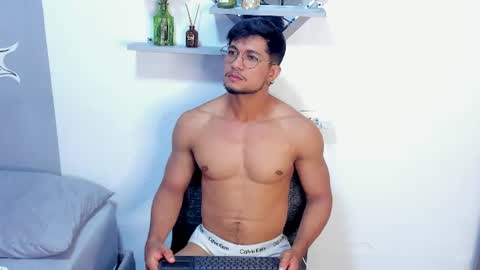 Im Nolan  online show from July 1, 2026, 11:04 pm
