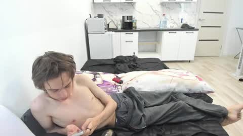 nolan_sagee online show from June 22, 2026, 7:27 am