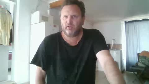 Nollie online show from October 5, 2025, 9:18 am