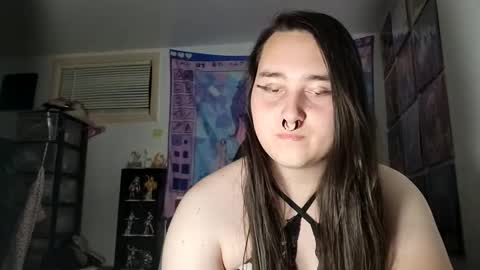 Snapshot of nonbinarybeauty20 chatting on March 8, 2025, 2:34 am nonbinarybeauty20 online show from March 8, 2025, 2:34 am